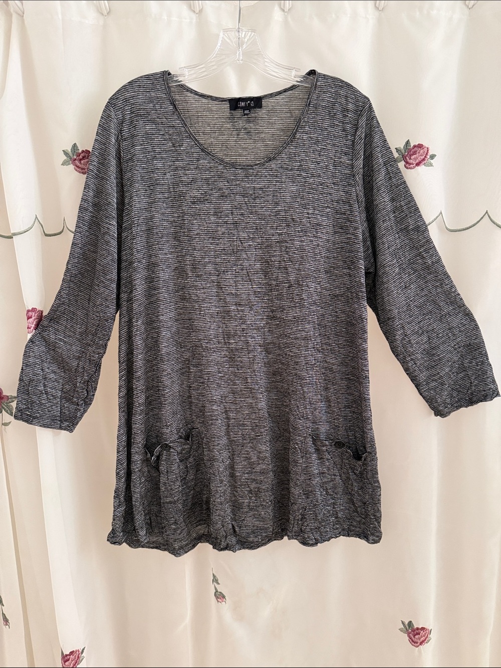 Comfy USA Heathered Gray Scoop Neck Tunic with Front Pockets